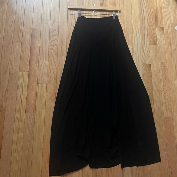 Paniz Black Long Skirt Size Medium - Picture 1 of 6